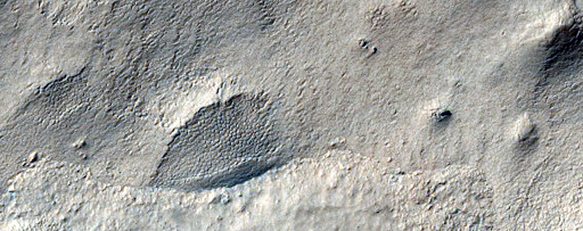 Gullies in Crater Southeast of Hellas Planitia

