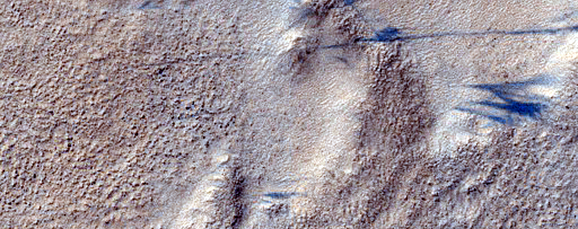 Pedestal Crater on Hellas Planitia Floor
