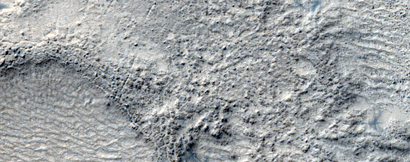 Pedestal Crater on Floor of Hellas Planitia
