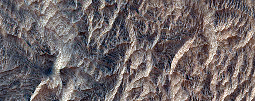 West End of Light-Toned Mound in Tithonium Chasma

