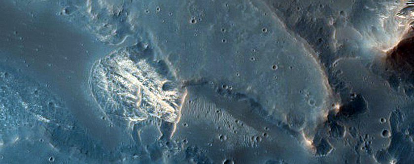 Light-Toned Material Exposed in Spur on West Candor Chasma Wall