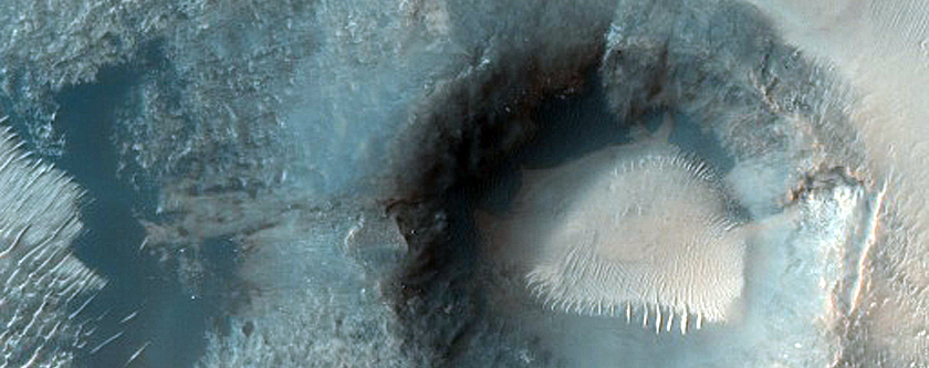 Monitor Crater Slopes in Margaritifer Terra
