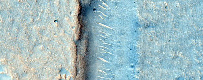 Arcuate Fractures in Utopia Planitia