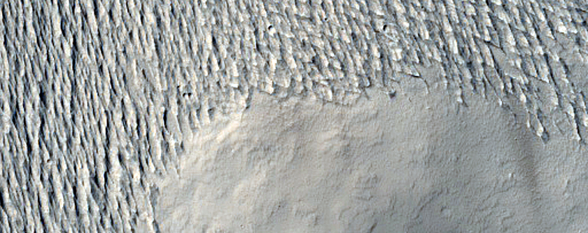 Channel Connected to Crater in Terra Sirenum