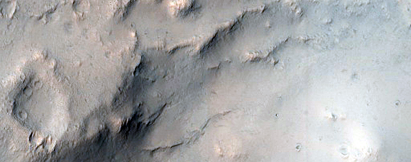 Layering in Trouvelot Crater