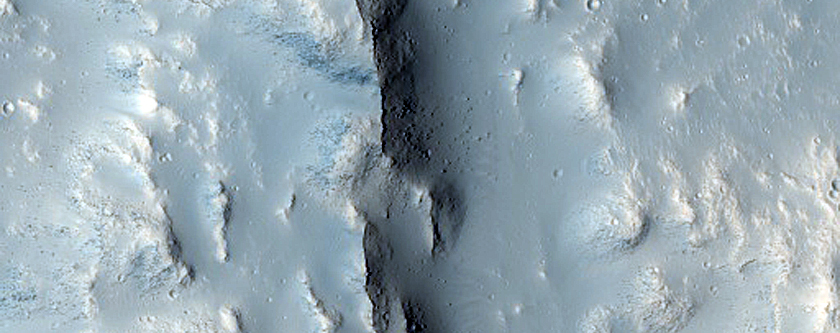 Terrace-Based Well-Preserved Pitted Material of Crater in Kasei Valles