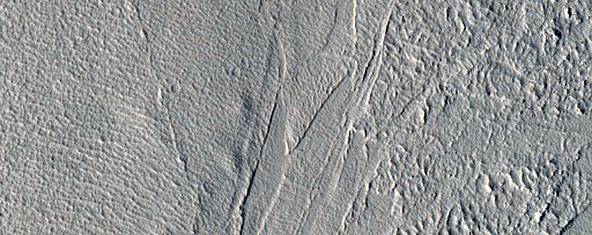 Small Channel in Tartarus Colles 