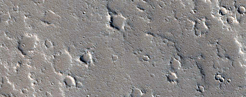 Iberus Vallis and East Flank of Albor Tholus