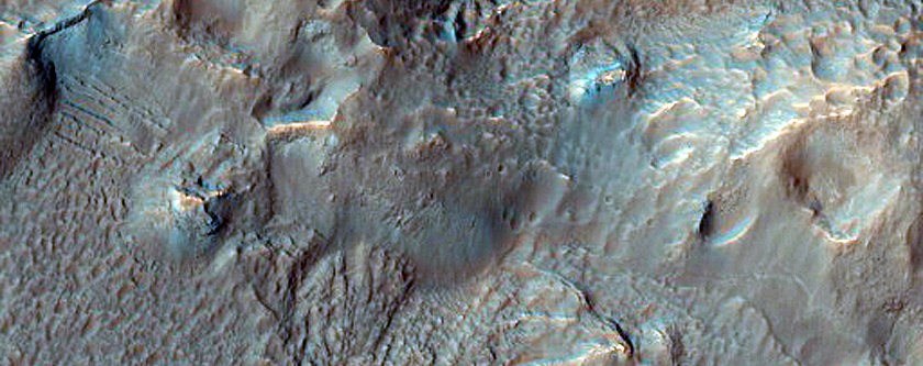 Gullies in Southern Latitude Crater