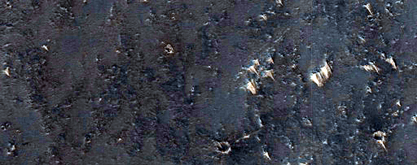 Fresh Crater in Syria Planum