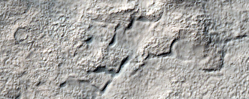 Small Crater on Graben in Terra Sirenum