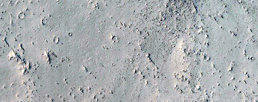 Impact Crater with Rayed Ejecta in Arabia Terra Intercrater Plain