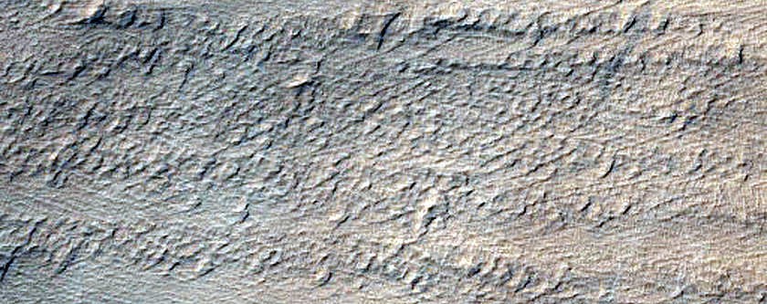 Layers in Noctis Labyrinthus