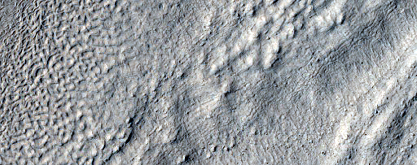 Layers around Mound in Protonilus Mensae