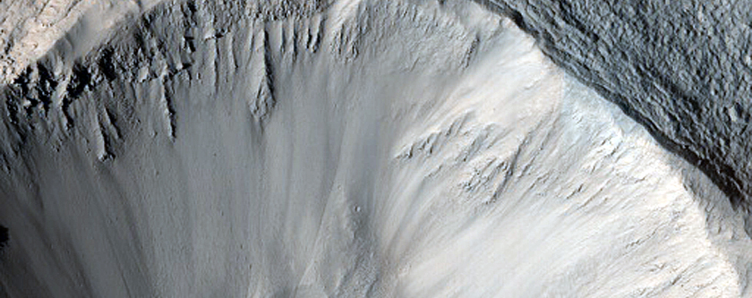 Monitor Vaduz Crater