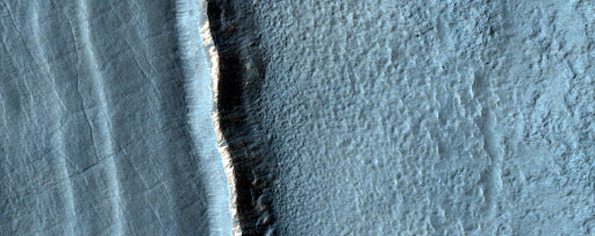 Dipping Layers South of Reull Vallis