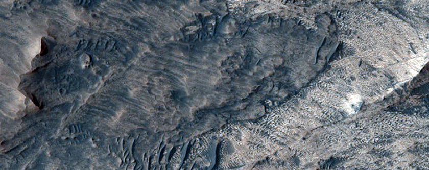 Layered Deposits on West Candor Chasma