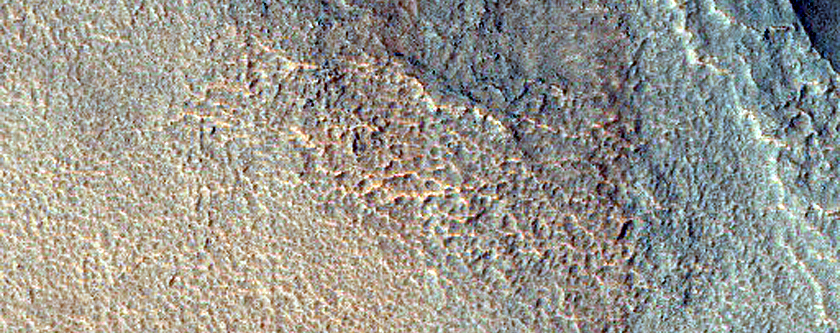 Fluvial Erosion in Harmakhis Vallis