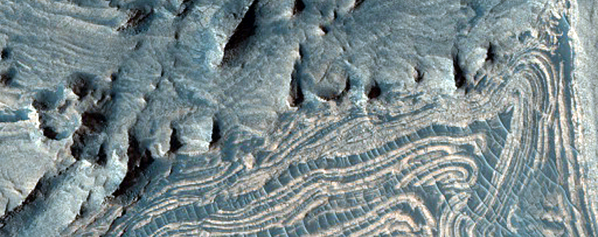 Fractures in West Candor Chasma