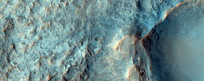 Salt Stratigraphy in Terra Sirenum