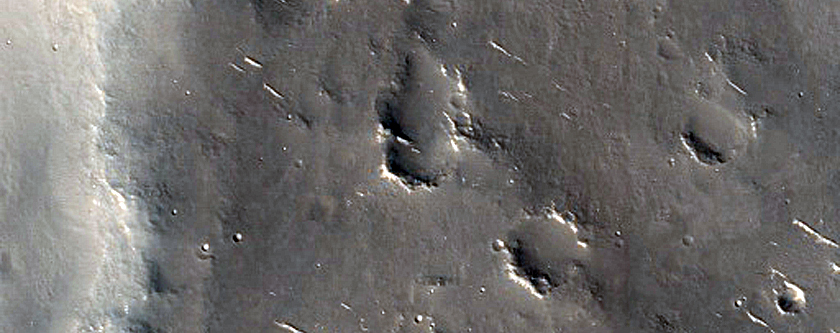 Mesa in Southern Utopia Planitia
