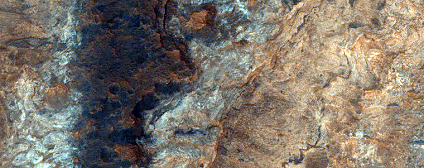 Light and Dark-Toned Strata in Far West Arabia Terra