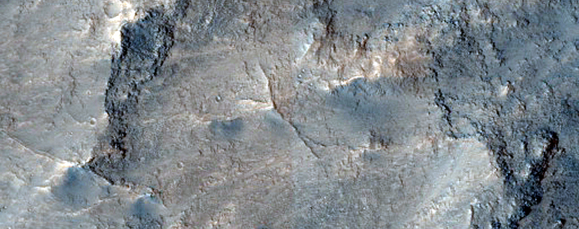 Layers in Hydraotes Chaos