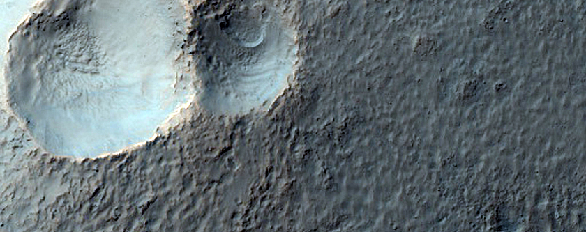 Possible Olivine-Rich Crater Wall in Terra Sirenum