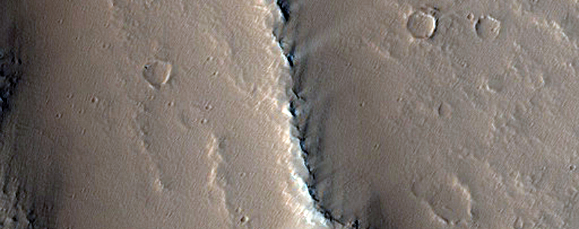 Fractured Terrain West of Echus Chasma