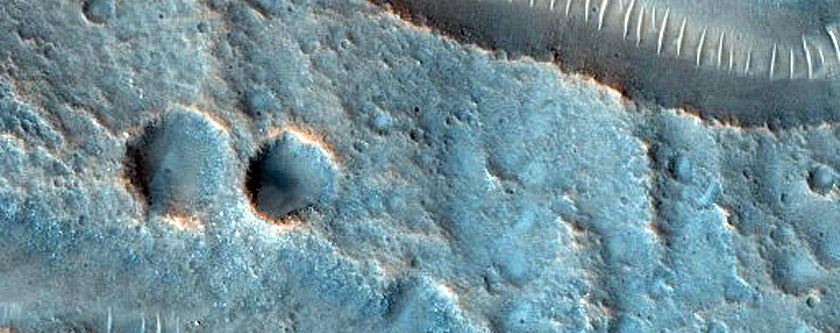 Channels in Nilokeras Mensae