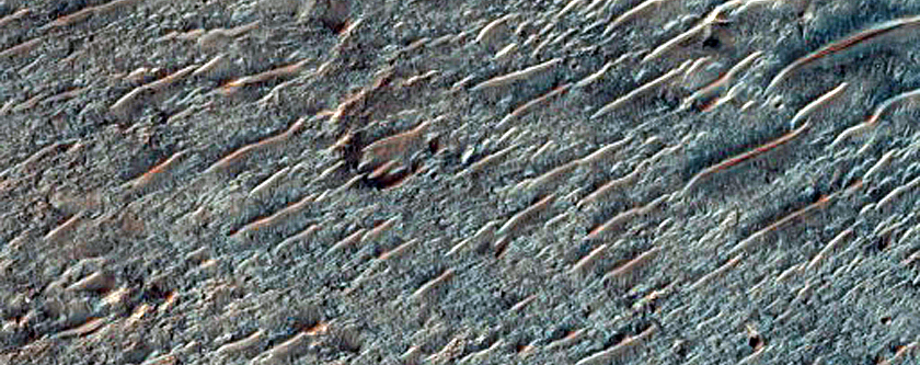 Layers in Tyrrhena Patera