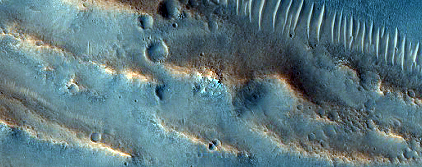 Channels in Nilokeras Mensae