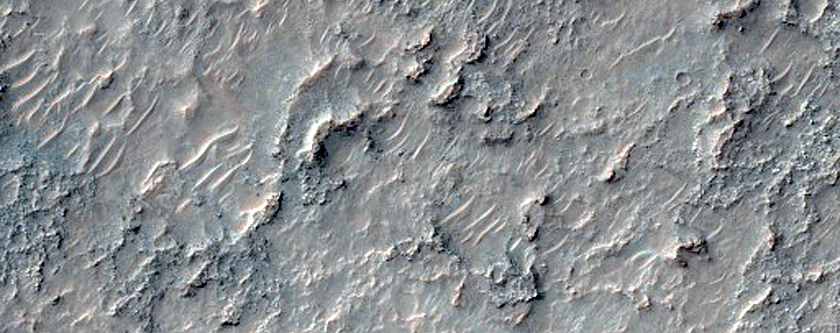 Mafic-Rich Exposures on Terra Sirenum Plains