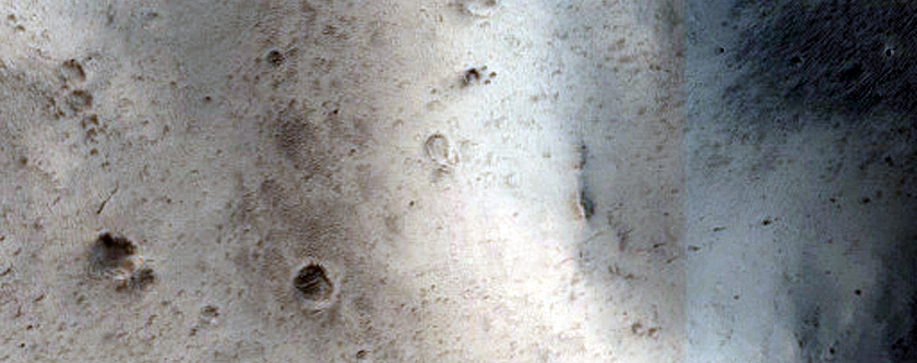 Crater and Ejecta in Mawrth Vallis