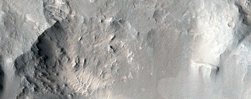 Well-Preserved 7-Kilometer Crater within Isidis Planitia