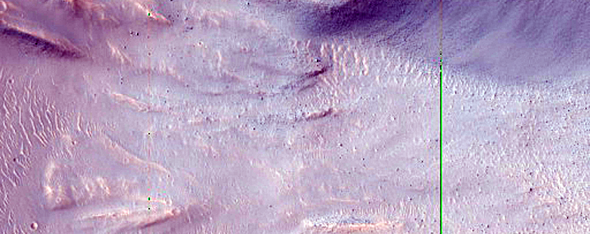 Landslides in Pyrrhae Chaos
