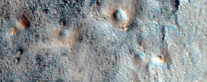 Groups of Mounds in Arabia Terra