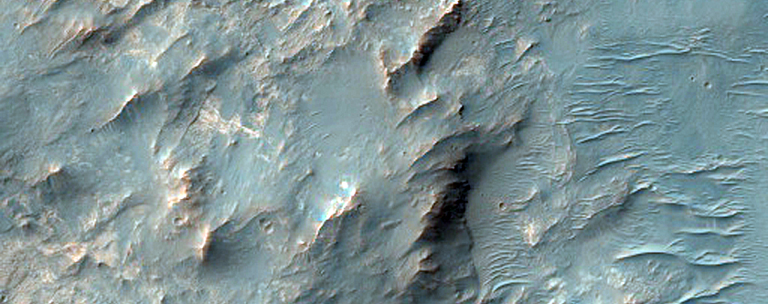 Pyroxene-Rich Outcrops on Ritchey Crater Eastern Rim