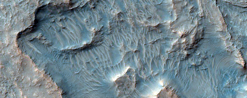 Flow Ejecta from Large Crater in East Hellas Planitia
