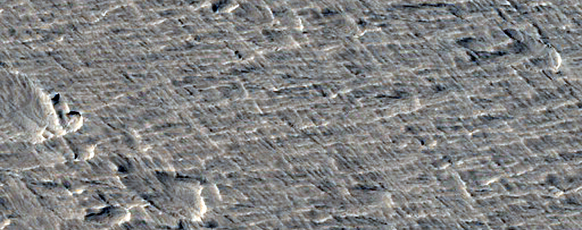 Terrain between Olympus Mons and Daedalia Planum
