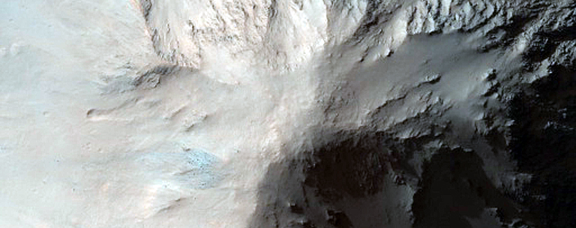 Light-Toned Outcrop in Aurorae Chaos