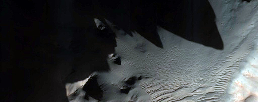 Central Structure of Impact Crater in Terra Cimmeria