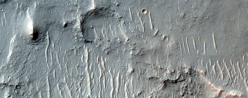 Ridge on Crater Floor near Parana Valles