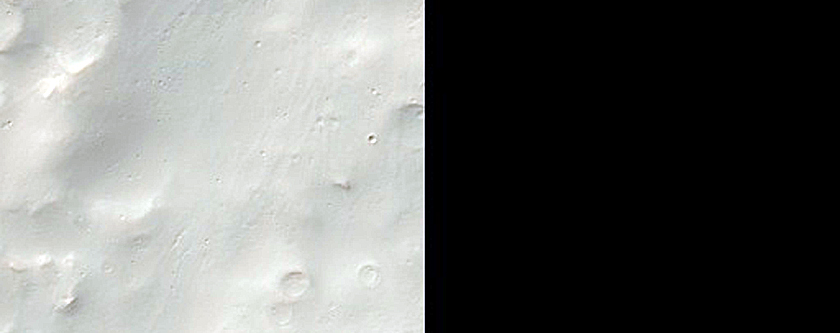 Prao Crater Ejecta in Huygens Crater Basin