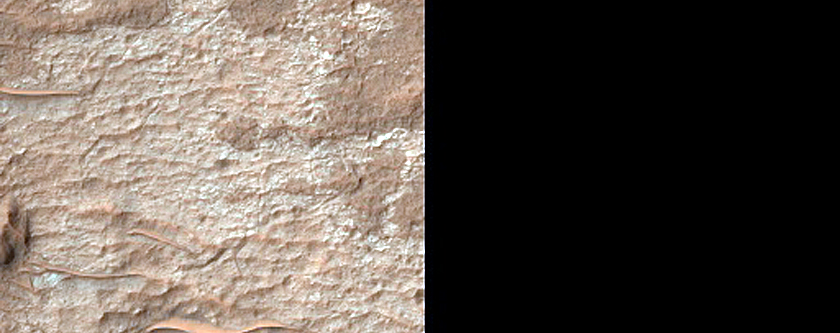 Possible Chloride-Rich Deposit near Amenthes Planum 