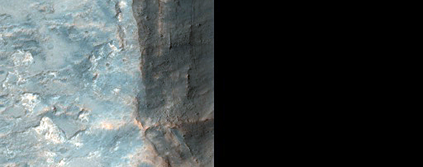Crater Exposing Deposits in Candidate ExoMars Landing Site in Oxia Planum