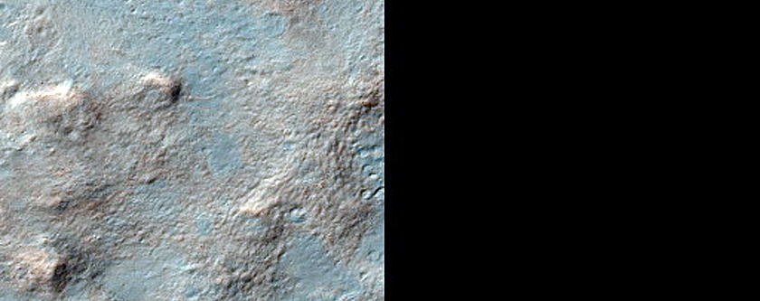 Phyllosilicates Exposed by Small Crater in Tyrrhena Terra
