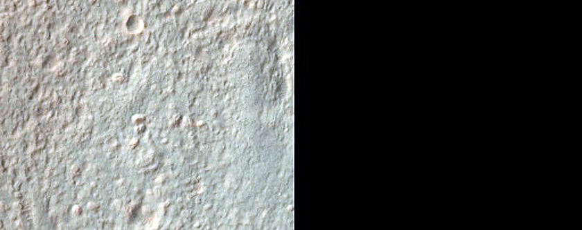 Monitor Gullies in Niquero Crater