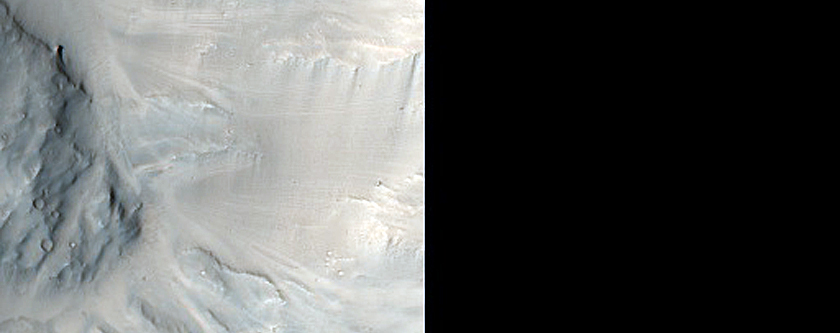 Possible Melt Pools around Crater in Northern Plains