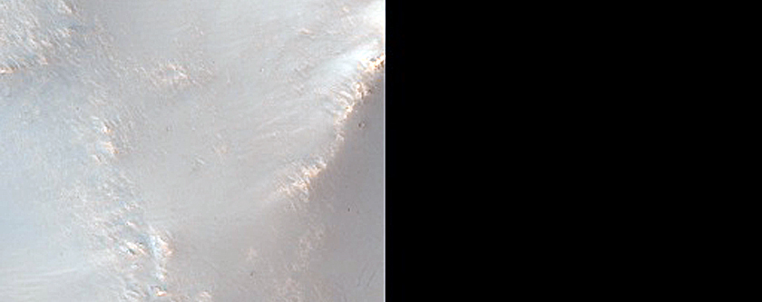 Pyroxene-Rich Materials near Sinus Sabaeus Crater
